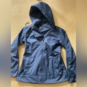 MEC Women's Hooded Rain Jacket - Navy, size small